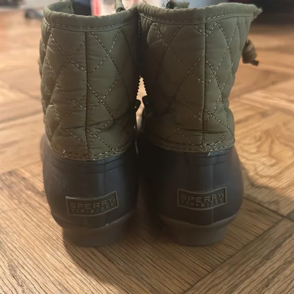 Sperry boots!! Barely worn in great condition!! Size 7US - Picture 4 of 5